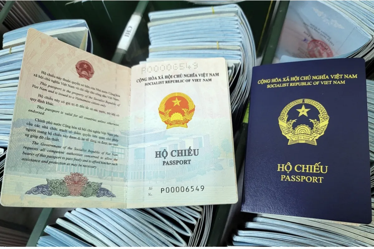 Vietnam’s new passport samples using simplified processes in Vietnam
