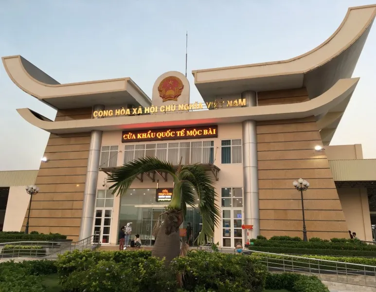 https://www.myvietnamvisa.com/media/uploads/2023/04/07/moc-bai-border.jpg?utm_source=chatgpt.com