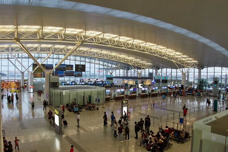 Skip the 90-Minute Wait: Why Travelers Choose VIP Fast Track at SGN and HAN
