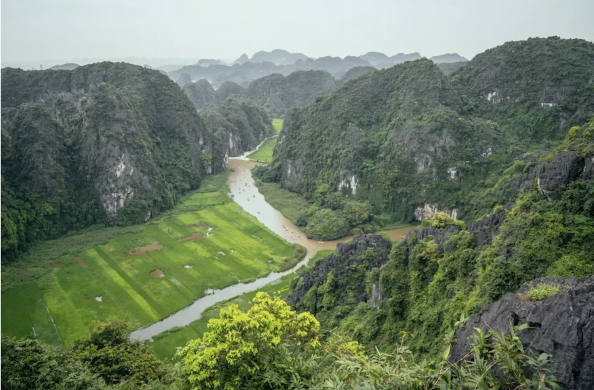 Best Private Transfers: Reliable Shared Shuttles from Sapa to Hanoi