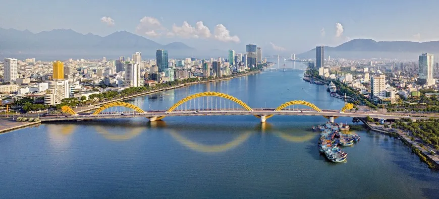 Plan the perfect 2026 Da Nang summer vacation! Learn how to apply for a Vietnam e-visa online, understand visa processing times, and handle urgent visas.