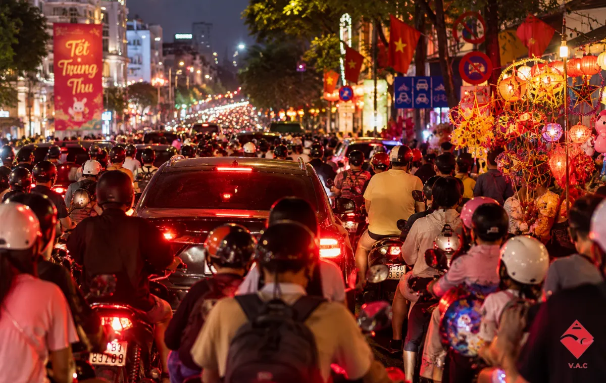 Visiting Vietnam During Mid-Autumn Festival: What Tourists Don’t Expect About Crowds, Transport & Entry