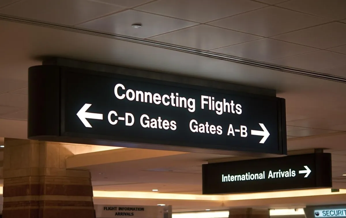 have-a-tight-connection-after-landing-how-airport-fast-track-can-help-save-time-2