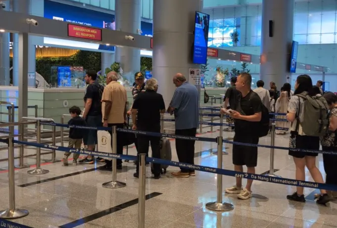First Impressions Matter: VAF's New Fast Track Welcome Boards Now Live at SGN & HAN Airports