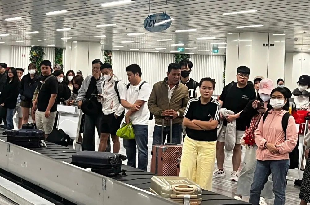 Long Immigration Queues at Cam Ranh Airport? Here Are Your Options