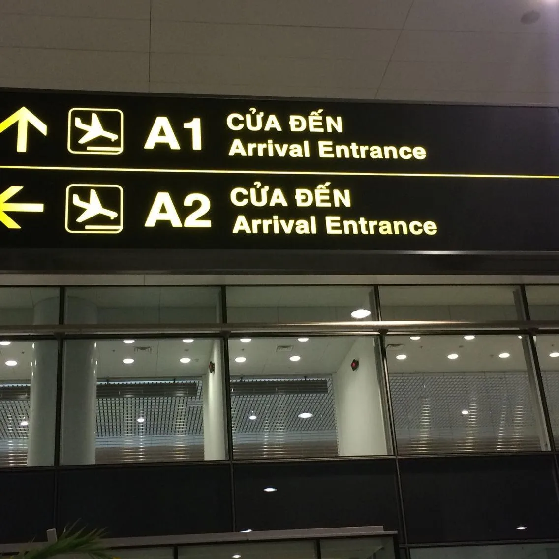 Noi Bai Airport Fast Track and Private Transfer: Should You Book Together?