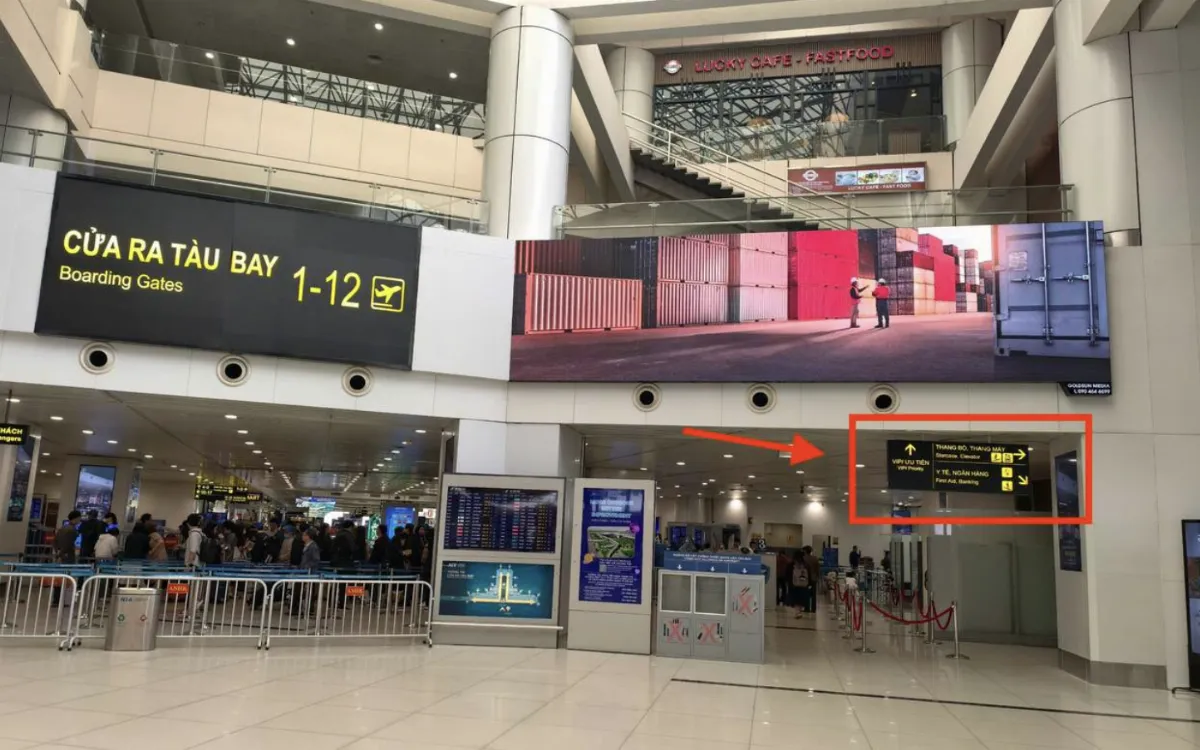 Facing Long Immigration Lines at Noi Bai Airport? Ways to Skip the Wait