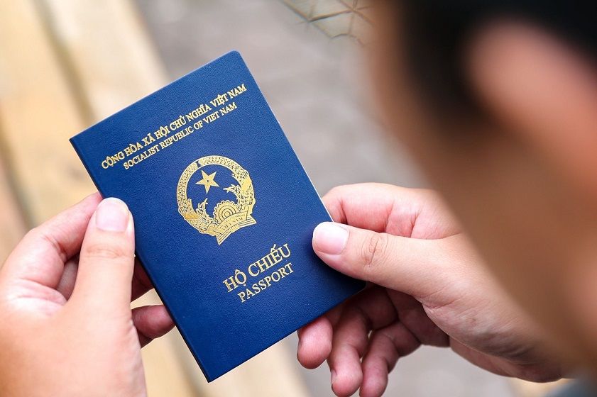 How many countries can Vietnam passport holders enter without visa?