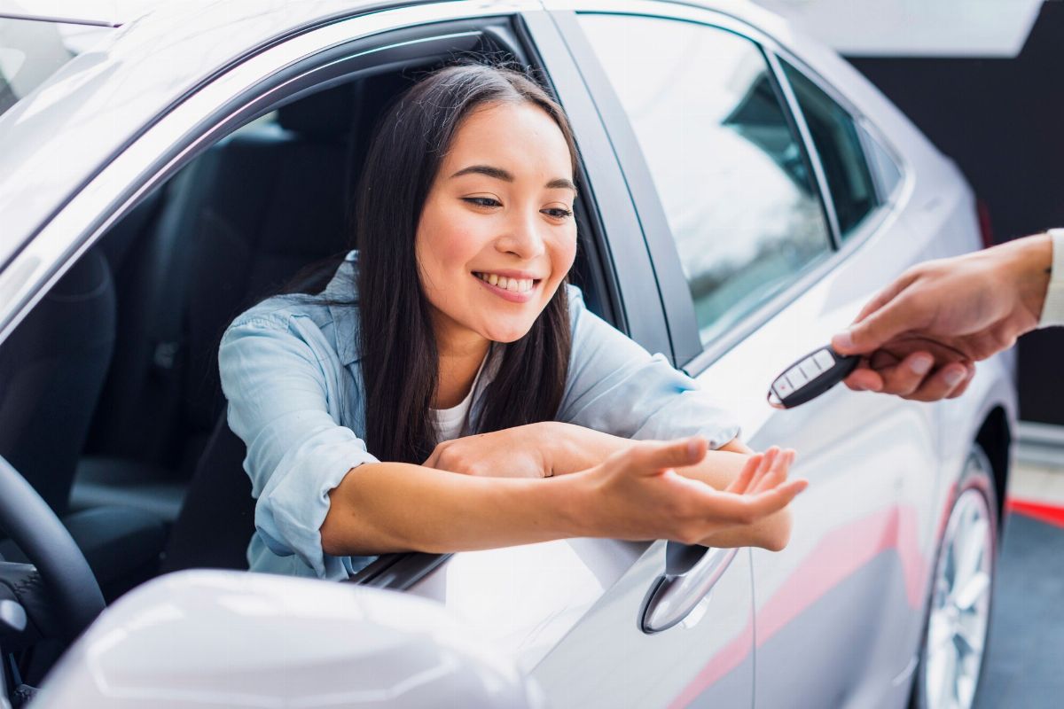 Airport Shuttle Car Charter: Why Should You Book This Service?