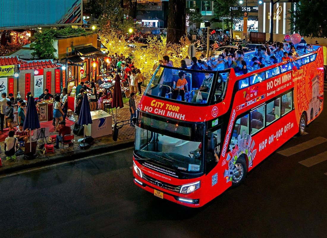 HO CHI MINH NIGHT CITY TOUR BY DOUBLE-DECKER BUS