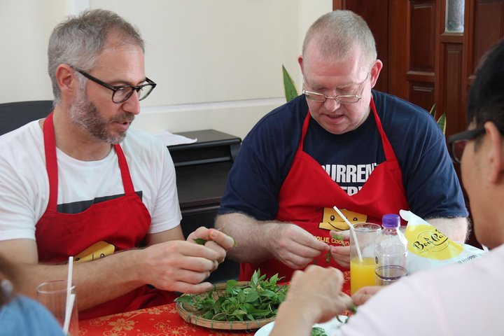 DA NANG: HOME COOKING EXPERIENCE WITH A LOCAL HOST