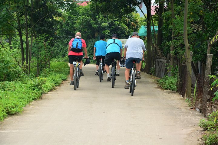 HALF-DAY CYCLING TOUR: EXPLORE HANOI’S COUNTRYSIDE
